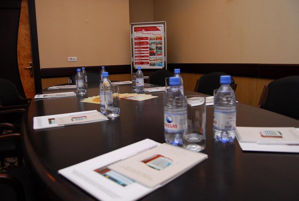Grand Hotel Victory Aktau  Exterior foto Meeting room